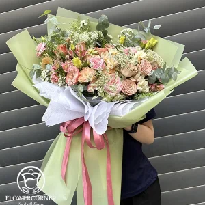 Yêu Thương Cạnh Bên